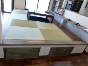 小上がりダイニングの引出収納