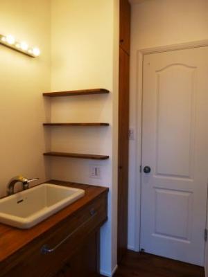 1階手づくり洗面♪