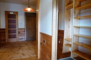 ウォークスルータイプのシューズクローク♪