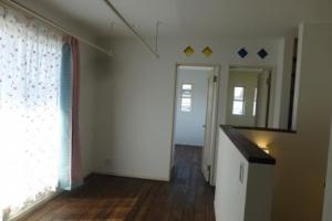 ２階ホールでは室内干しができます