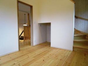 洋室は固定階段でロフトへ